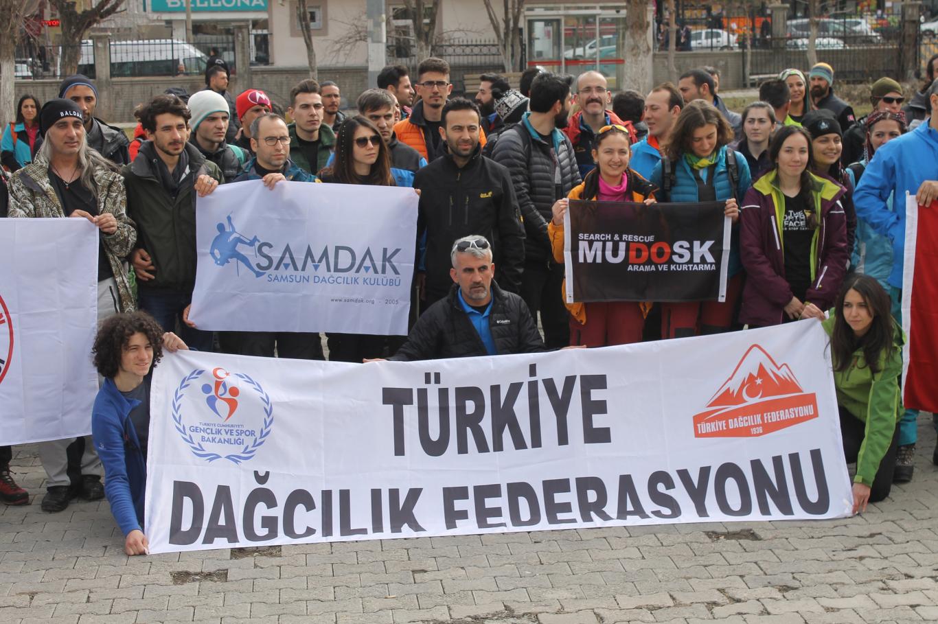 131 dağcı bir hafta boyunca Muş'ta kamp yapacak 131 dağcı bir hafta boyunca Muş'ta kamp yapacak